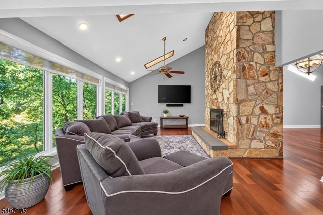 4 Craig Rd, Readington Twp., NJ 08853