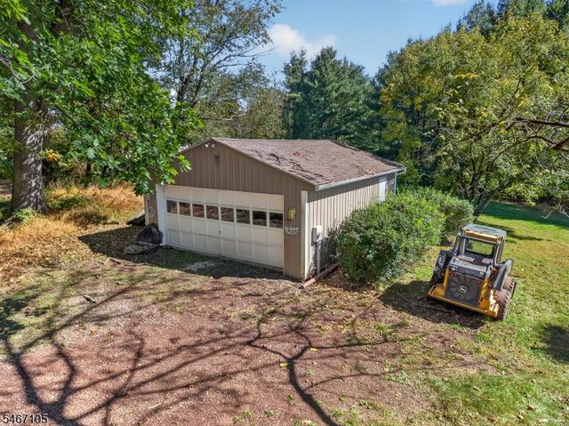4 Craig Rd, Readington Twp., NJ 08853