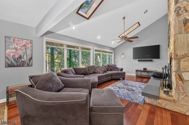 4 Craig Rd, Readington Twp., NJ 08853
