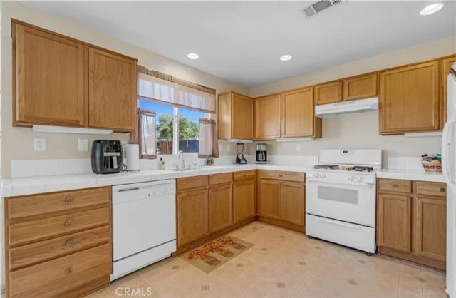 14172 Paddock Road, Victorville, CA 92394