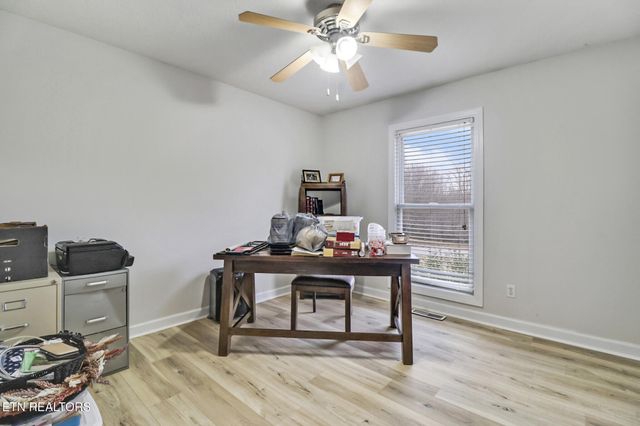 93 Tower Way, Allardt, TN 38504