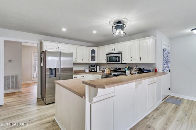 93 Tower Way, Allardt, TN 38504