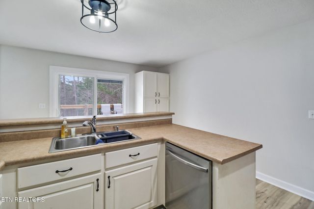 93 Tower Way, Allardt, TN 38504