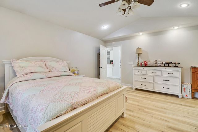 93 Tower Way, Allardt, TN 38504