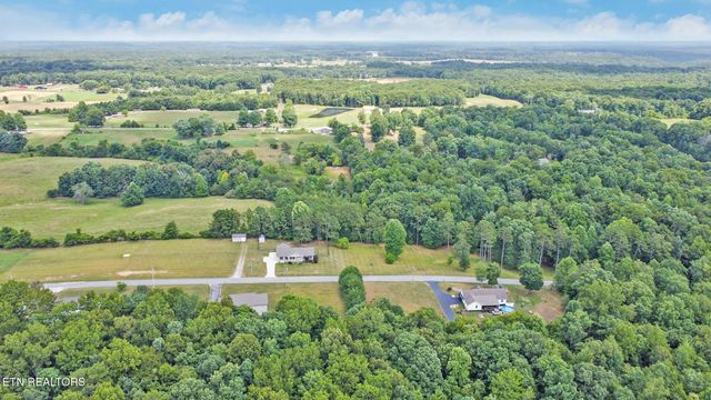 93 Tower Way, Allardt, TN 38504