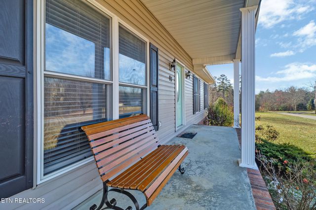 93 Tower Way, Allardt, TN 38504