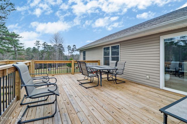 93 Tower Way, Allardt, TN 38504