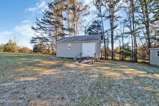 93 Tower Way, Allardt, TN 38504