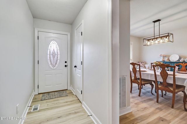 93 Tower Way, Allardt, TN 38504