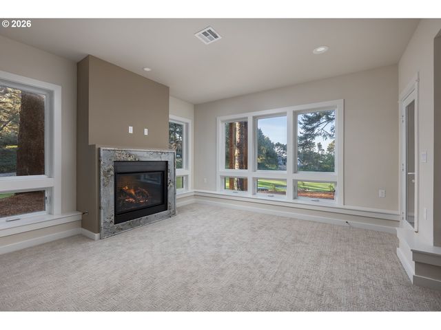 105 W BAY POINT Rd, Gleneden Beach, OR 97388