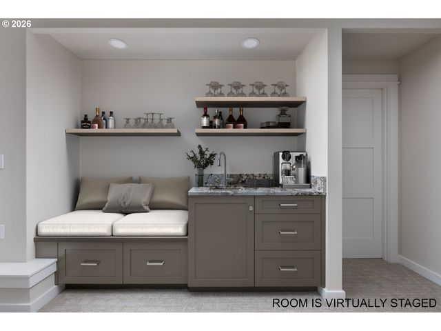 105 W BAY POINT Rd, Gleneden Beach, OR 97388