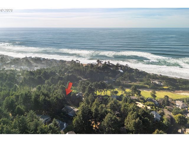 105 W BAY POINT Rd, Gleneden Beach, OR 97388