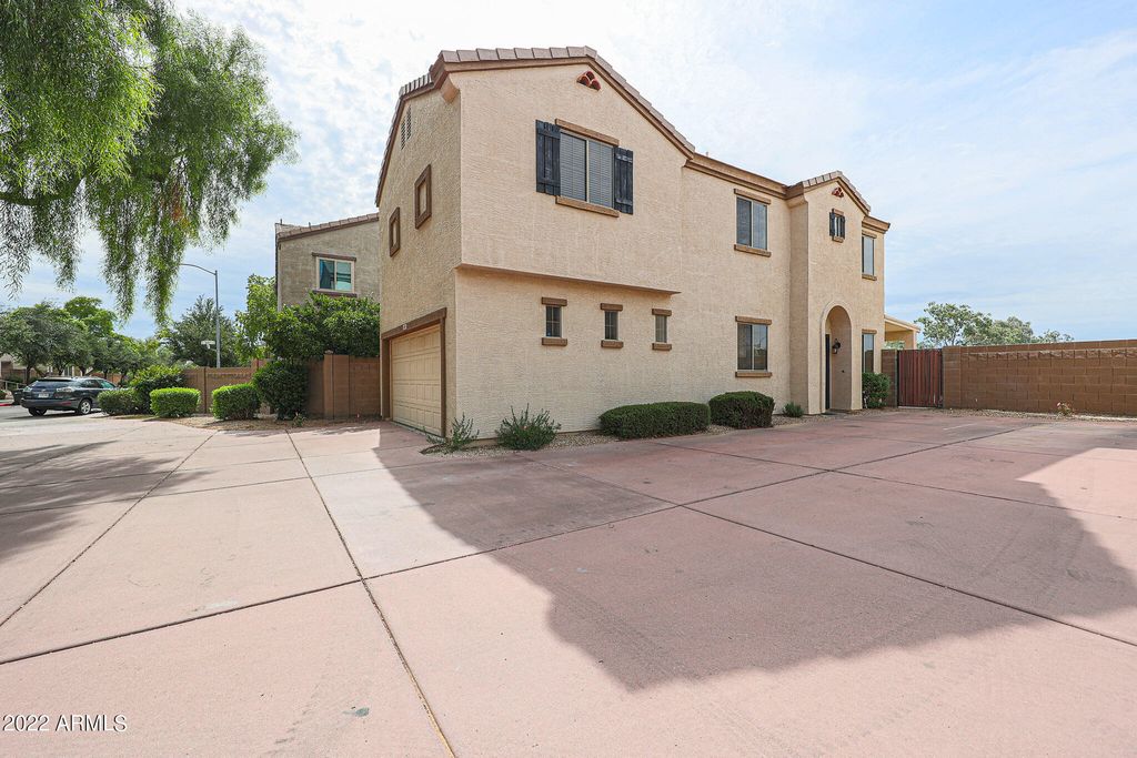 3039 W LOS GATOS Drive, Phoenix, AZ 85027