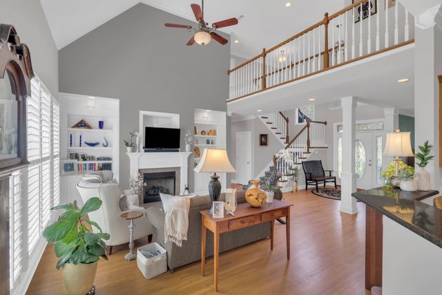 230 Appleby Ct, Smyrna, TN 37167