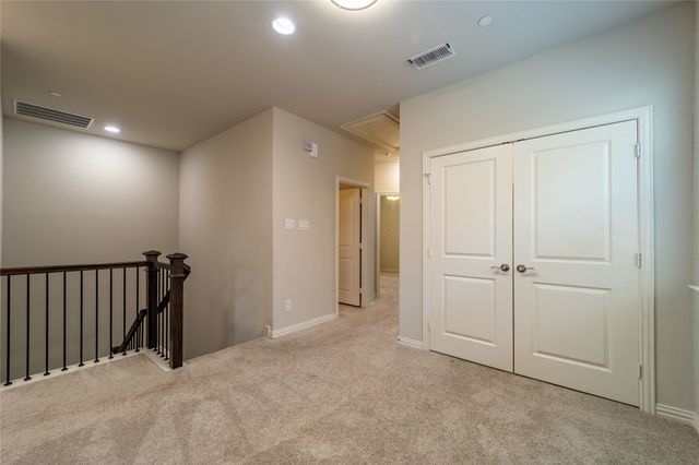 4666 Rhett Lane E, Carrollton, TX 75010