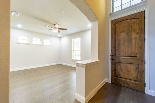 4666 Rhett Lane E, Carrollton, TX 75010
