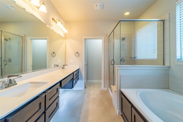 4666 Rhett Lane E, Carrollton, TX 75010