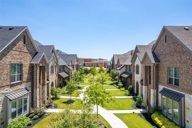 4666 Rhett Lane E, Carrollton, TX 75010