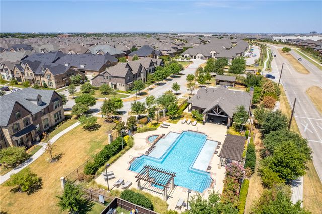4666 Rhett Lane E, Carrollton, TX 75010