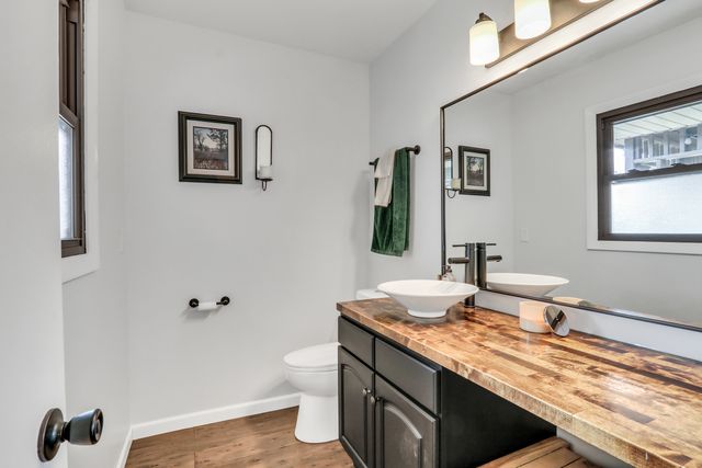 535 Thompson Avenue, Winthrop Harbor, IL 60096