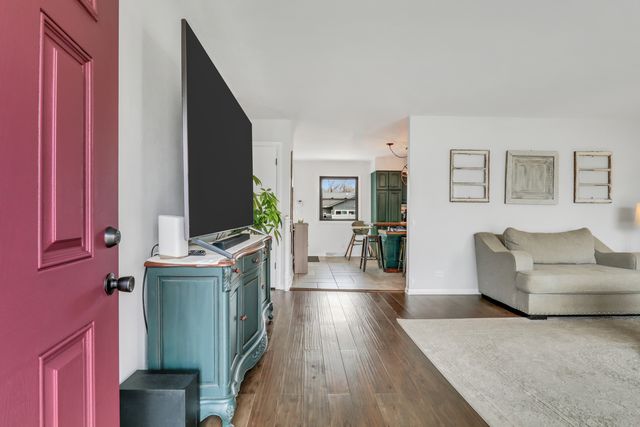 535 Thompson Avenue, Winthrop Harbor, IL 60096