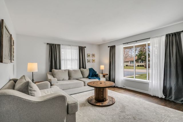 535 Thompson Avenue, Winthrop Harbor, IL 60096