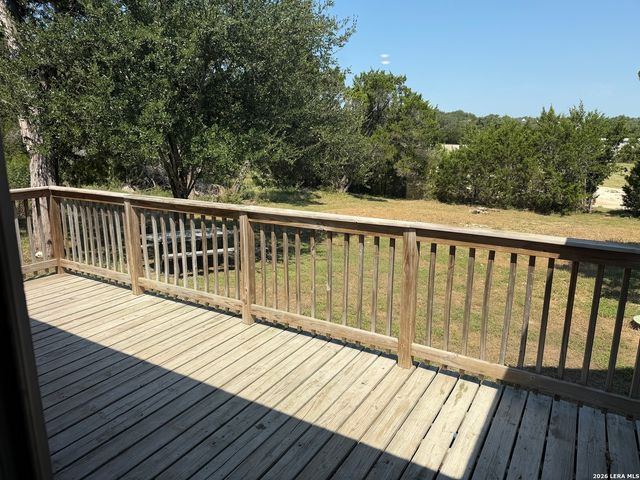 591 BURR OAK LN, Canyon Lake, TX 78133