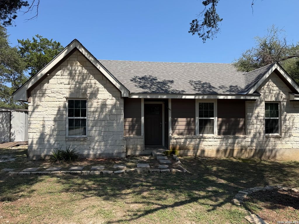 591 BURR OAK LN, Canyon Lake, TX 78133