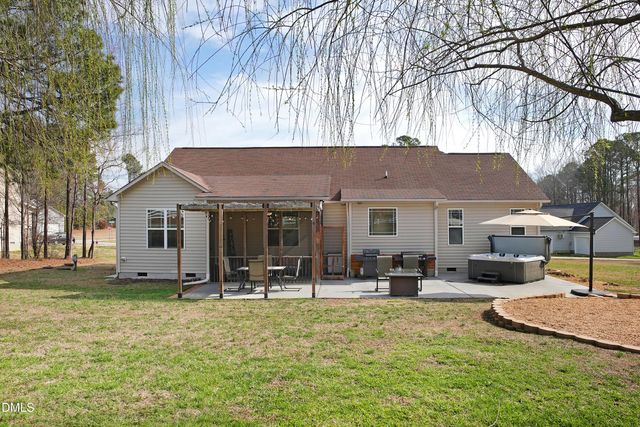 3005 Sara Grace Lane, Zebulon, NC 27597