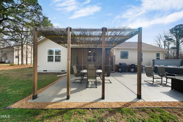 3005 Sara Grace Lane, Zebulon, NC 27597