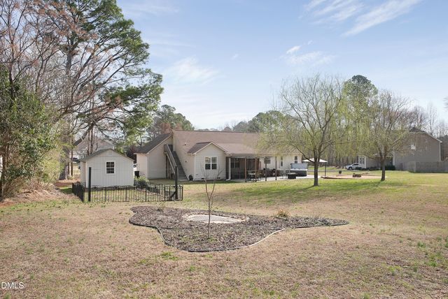 3005 Sara Grace Lane, Zebulon, NC 27597