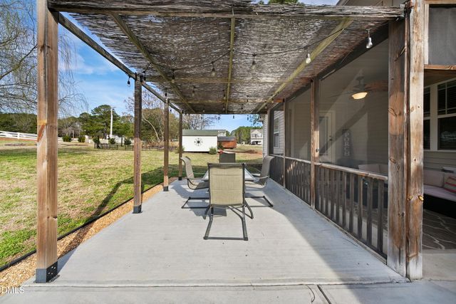 3005 Sara Grace Lane, Zebulon, NC 27597