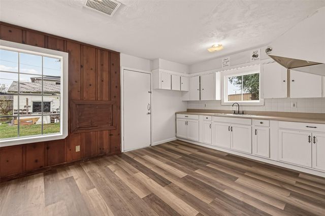 1014 Henke Street, Houston, TX 77020