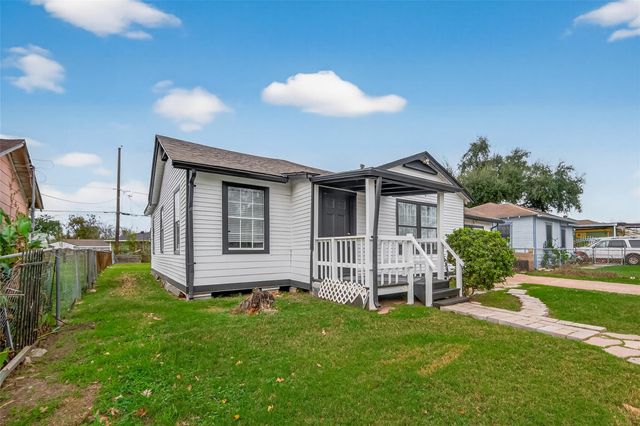 1014 Henke Street, Houston, TX 77020