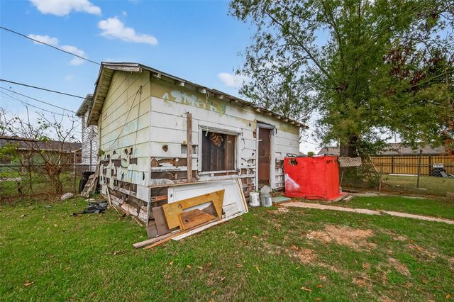 1014 Henke Street, Houston, TX 77020