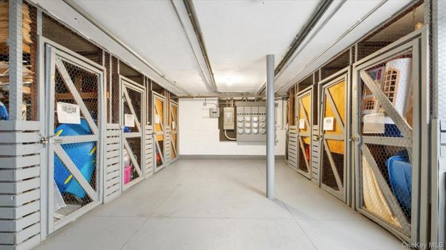 9 Sentry Place TR, Scarsdale, NY 10583