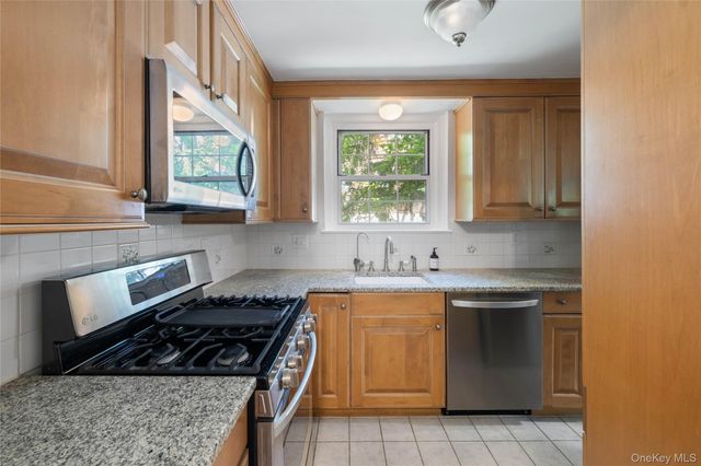 9 Sentry Place TR, Scarsdale, NY 10583
