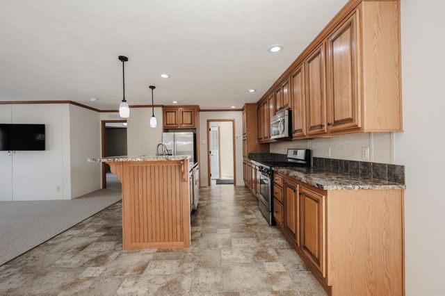 67 Stacey Drive, Hopkinton, NH 03229