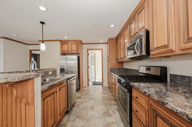 67 Stacey Drive, Hopkinton, NH 03229