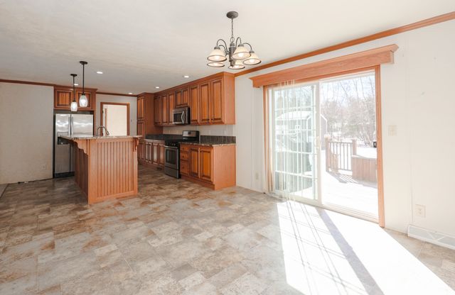 67 Stacey Drive, Hopkinton, NH 03229