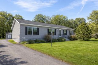 67 Stacey Drive, Hopkinton, NH 03229