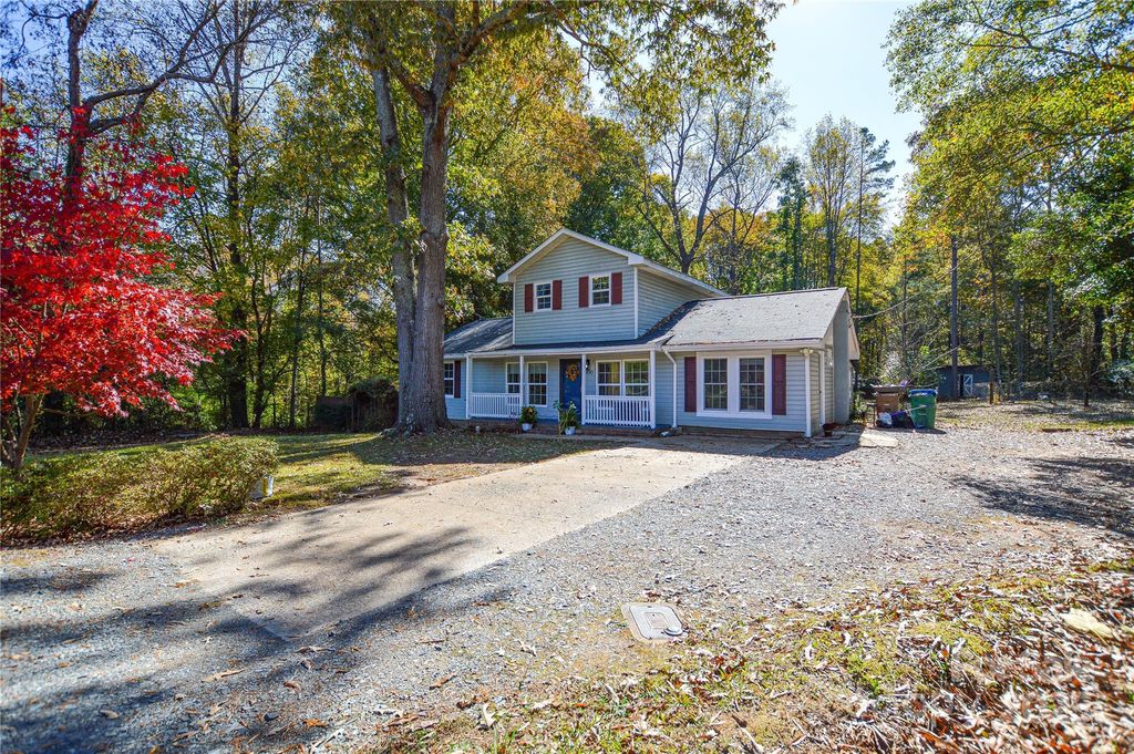 900 Sharon Drive, Waxhaw, NC 28173