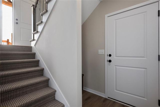 121 SW Nelson Drive, Blue Springs, MO 64014