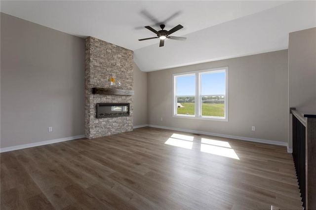 121 SW Nelson Drive, Blue Springs, MO 64014