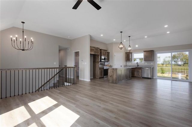 121 SW Nelson Drive, Blue Springs, MO 64014