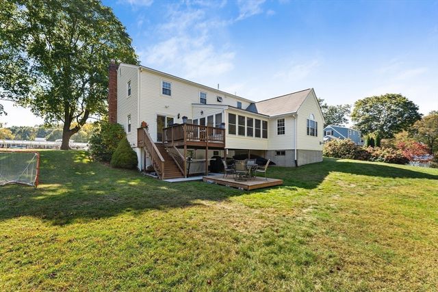 19 Fisher St, Westborough, MA 01581