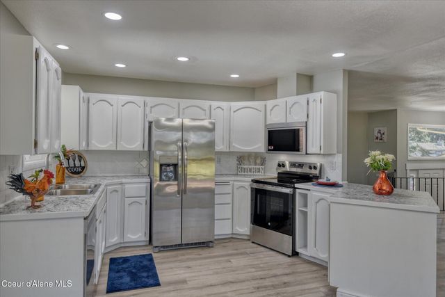 11459 N TRAFALGAR ST, Hayden, ID 83835