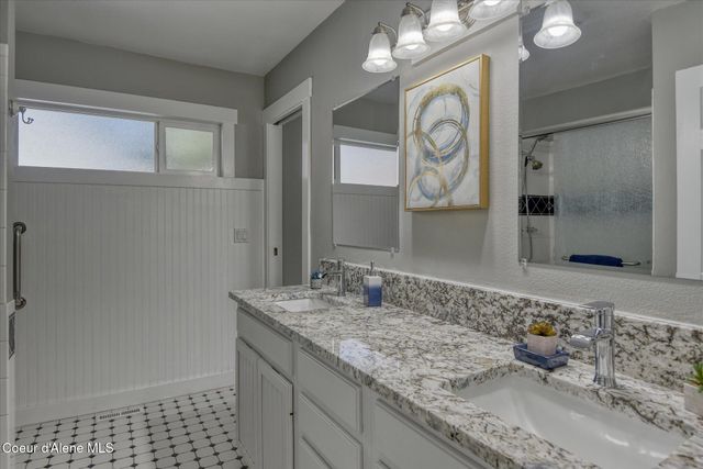 11459 N TRAFALGAR ST, Hayden, ID 83835