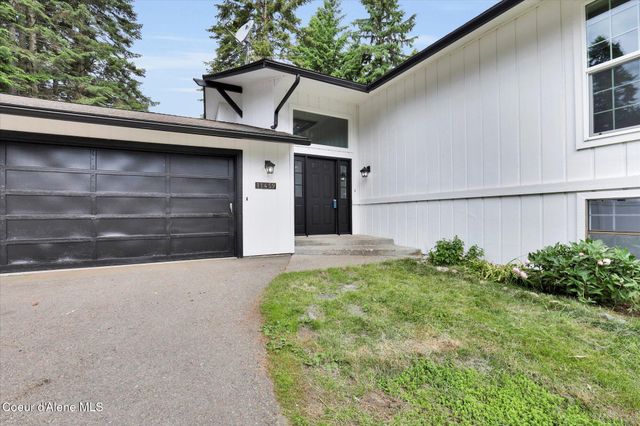 11459 N TRAFALGAR ST, Hayden, ID 83835