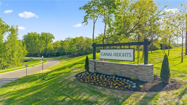 7146 Caledonian Avenue, Huber Heights, OH 45424